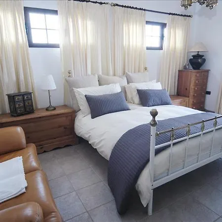 Sleeps 6 With Pool And Wifi 别墅 *