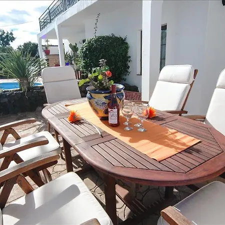别墅 Sleeps 6 With Pool And Wifi